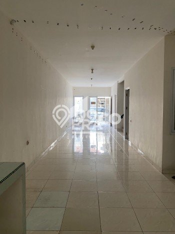 Rumah di Kelapa Gading, 5 KT, Konsep Minimalis, LT 120m² Bangunan 192m² Rumah di Kelapa Gading, 5 KT, Konsep Minimalis, LT 120m² Bangunan 192m²