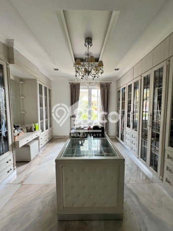 Dijual Rumah Luas Megah Dengan View Cantik di Pantai Indah Kapuk, Jakarta Utara Dijual Rumah Luas Megah Dengan View Cantik di Pantai Indah Kapuk, Jakarta Utara