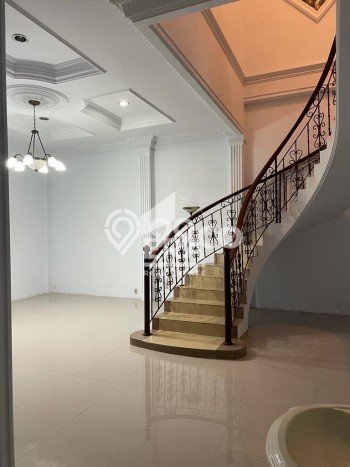 Rumah Mewah LB 300m2 Siap Huni Desain Elegan di Sunter, Jakarta Utara Rumah Mewah LB 300m2 Siap Huni Desain Elegan di Sunter, Jakarta Utara