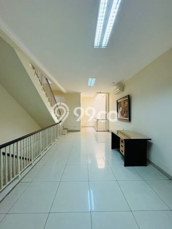 LOKASI STRATEGIS! Ruko di Green Lake City, Luas 472m², Jalan Strategis LOKASI STRATEGIS! Ruko di Green Lake City, Luas 472m², Jalan Strategis