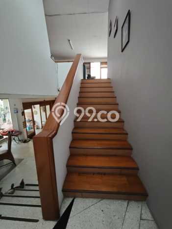 Ready to Use! Premium House LT 327m2 Desain Elegan di Puri Indah Ready to Use! Premium House LT 327m2 Desain Elegan di Puri Indah