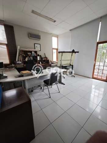 Ready to Use! Premium House LT 327m2 Desain Elegan di Puri Indah Ready to Use! Premium House LT 327m2 Desain Elegan di Puri Indah