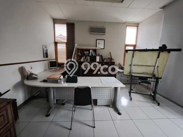 Ready to Use! Premium House LT 327m2 Desain Elegan di Puri Indah Ready to Use! Premium House LT 327m2 Desain Elegan di Puri Indah