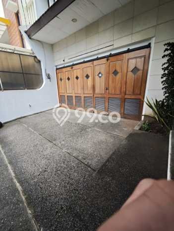 Ready to Use! Premium House LT 327m2 Desain Elegan di Puri Indah Ready to Use! Premium House LT 327m2 Desain Elegan di Puri Indah