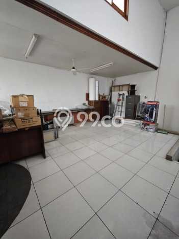 Ready to Use! Premium House LT 327m2 Desain Elegan di Puri Indah Ready to Use! Premium House LT 327m2 Desain Elegan di Puri Indah