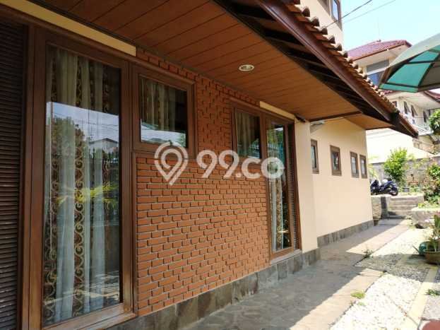 Dijual Rumah Mewah Elegan Dengan View Cantik di Bukit Sari, Semarang Dijual Rumah Mewah Elegan Dengan View Cantik di Bukit Sari, Semarang