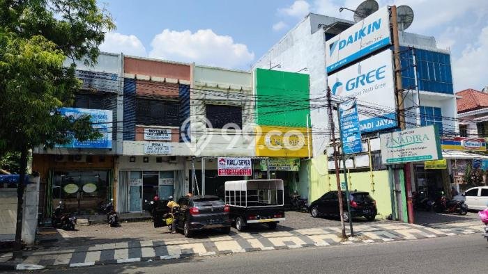 PRIME LOCATION! Ruko di Sampangan, Luas 113m², Kawasan Komersial, Lokasi Premium PRIME LOCATION! Ruko di Sampangan, Luas 113m², Kawasan Komersial, Lokasi Premium