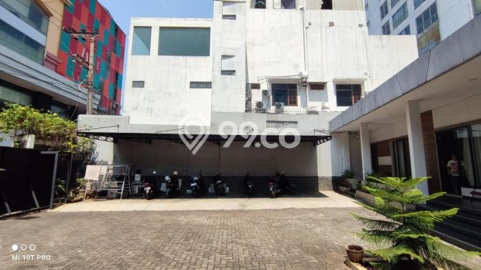 Unit Komersial Dijual di Semarang LT 569m2 & LB 400m2 Unit Komersial Dijual di Semarang LT 569m2 & LB 400m2