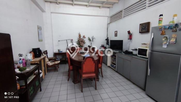 Unit Komersial Dijual di Semarang LT 569m2 & LB 400m2 Unit Komersial Dijual di Semarang LT 569m2 & LB 400m2