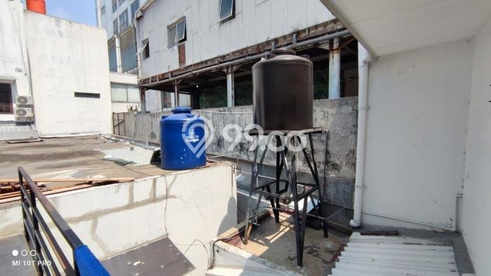 Unit Komersial Dijual di Semarang LT 569m2 & LB 400m2 Unit Komersial Dijual di Semarang LT 569m2 & LB 400m2