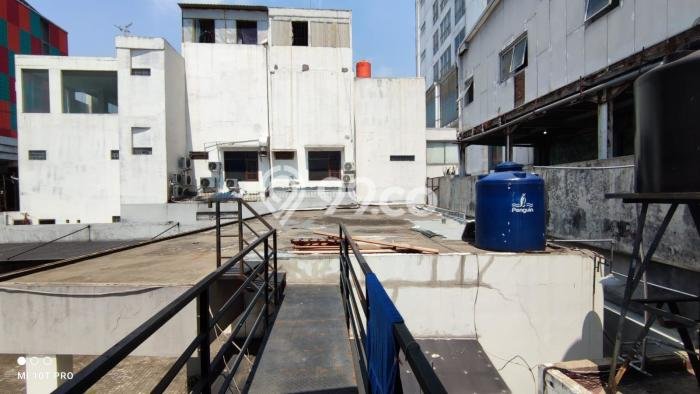 Unit Komersial Dijual di Semarang LT 569m2 & LB 400m2 Unit Komersial Dijual di Semarang LT 569m2 & LB 400m2