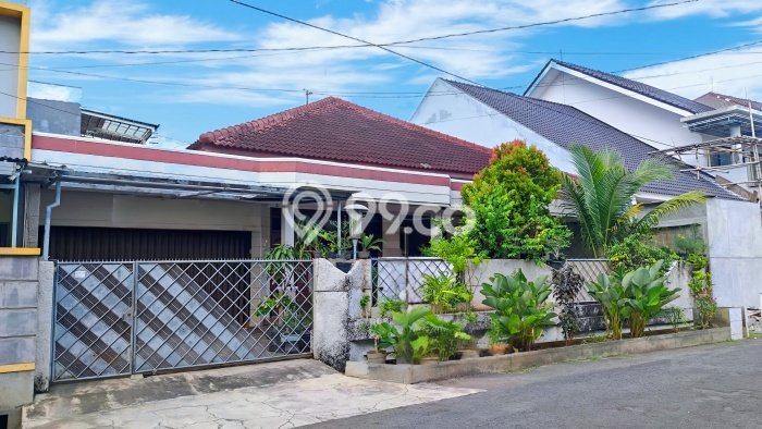 Rumah Elit Modern Siap Huni di Brumbungan Semarang Rumah Elit Modern Siap Huni di Brumbungan Semarang