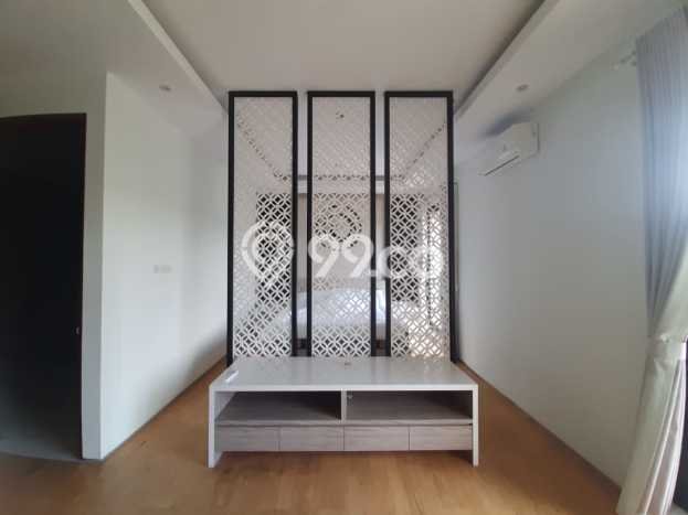 Jarang Ada! Rumah Sewa 4 Kamar Bagus Siap Huni Candi Golf Jarang Ada! Rumah Sewa 4 Kamar Bagus Siap Huni Candi Golf