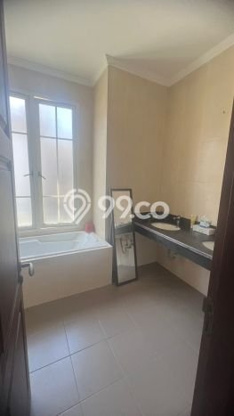 Jual Rumah Mewah Megah Dengan View Eksklusif di Sinri Jala, Makassar Jual Rumah Mewah Megah Dengan View Eksklusif di Sinri Jala, Makassar