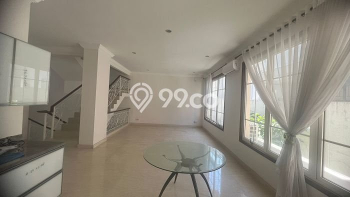 Jual Rumah Mewah Megah Dengan View Eksklusif di Sinri Jala, Makassar Jual Rumah Mewah Megah Dengan View Eksklusif di Sinri Jala, Makassar