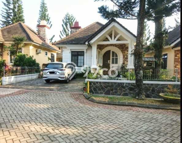 Vila Kawasan Puncak, Area 176m2m², Area Asri Vila Kawasan Puncak, Area 176m2m², Area Asri