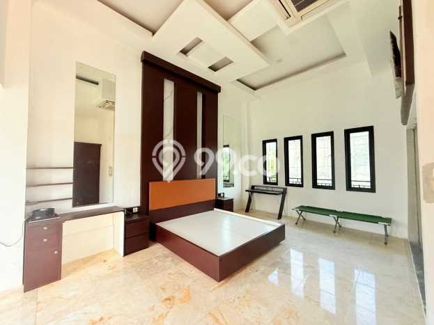 For Sale! Luxury House LT 978m2 Desain Elegan di Sentul City For Sale! Luxury House LT 978m2 Desain Elegan di Sentul City