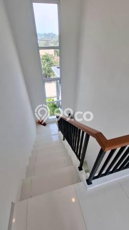 Rumah sewa siap huni 4 Kamar Tidur di Sentul City, Bogor Rumah sewa siap huni 4 Kamar Tidur di Sentul City, Bogor