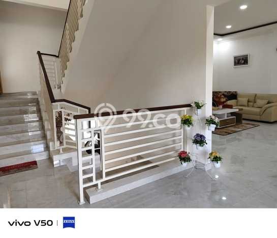 Rumah Luxury Modern Siap Huni di Sentul City Bogor Rumah Luxury Modern Siap Huni di Sentul City Bogor
