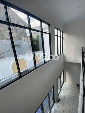 For Sale! Premium House LT 252m2 Desain Modern di Sentul City For Sale! Premium House LT 252m2 Desain Modern di Sentul City