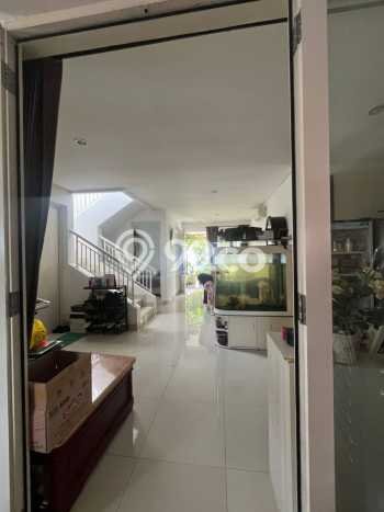 For Sale! Luxury House LT 224m2 Desain Elegan di Sentul City For Sale! Luxury House LT 224m2 Desain Elegan di Sentul City