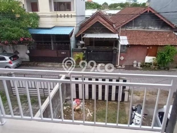 RUMAH TERAWAT 2 LANTAI 3 KAMAR DI SESETAN RUMAH TERAWAT 2 LANTAI 3 KAMAR DI SESETAN
