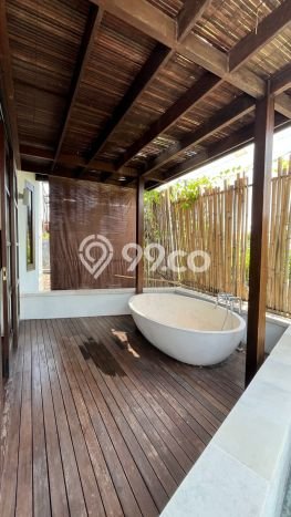 For Sale! Vila Kawasan , Ukuran 400m2m², Akses ke Fasilitas Umum For Sale! Vila Kawasan , Ukuran 400m2m², Akses ke Fasilitas Umum