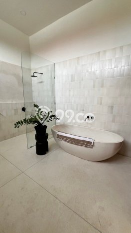 FOR SALE! Vila di , Area 210m2m², Lokasi Strategis FOR SALE! Vila di , Area 210m2m², Lokasi Strategis