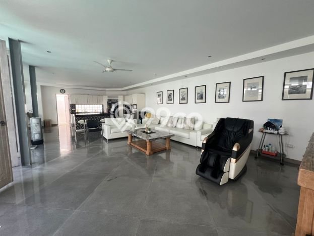 Jual Rumah Luas Megah Dengan View Cantik di Seminyak, Badung Jual Rumah Luas Megah Dengan View Cantik di Seminyak, Badung