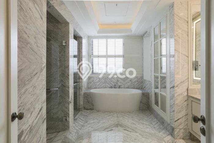 Disewakan Apartemen Favorit di Gatot Subroto, 3 KT, 2 KM, 370m2 Disewakan Apartemen Favorit di Gatot Subroto, 3 KT, 2 KM, 370m2