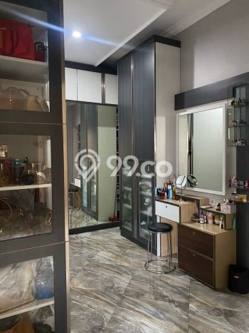 Dijual Hunian Mewah dengan Fasilitas Sekitar Komplit di Kebayoran Lama, Jakarta Selatan Dijual Hunian Mewah dengan Fasilitas Sekitar Komplit di Kebayoran Lama, Jakarta Selatan