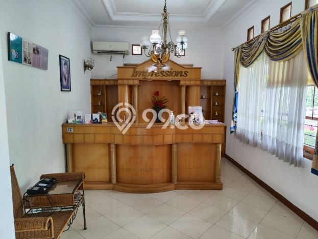 Rumah Mewah LB 433m2 Siap Huni Desain Elegan di Sukmajaya, Depok Rumah Mewah LB 433m2 Siap Huni Desain Elegan di Sukmajaya, Depok
