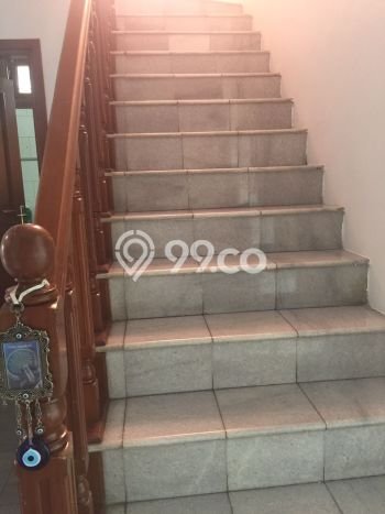 Ready to Use! Premium House LT 350m2 Desain Elegan di Veteran Ready to Use! Premium House LT 350m2 Desain Elegan di Veteran
