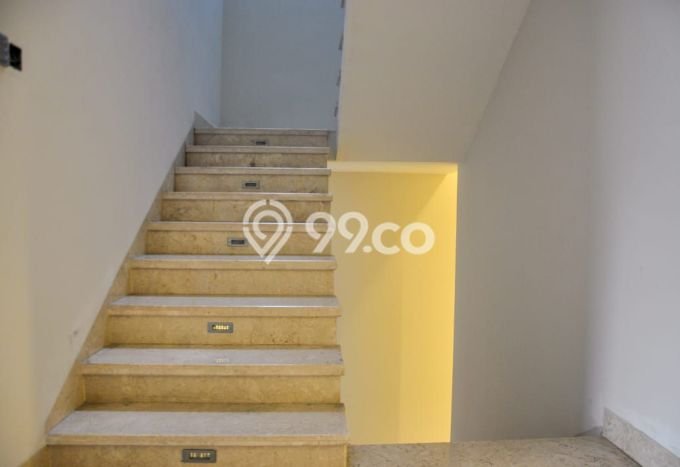Rumah Mewah Dijual LT 180m2 di Kebayoran Baru, Jakarta Selatan Rumah Mewah Dijual LT 180m2 di Kebayoran Baru, Jakarta Selatan