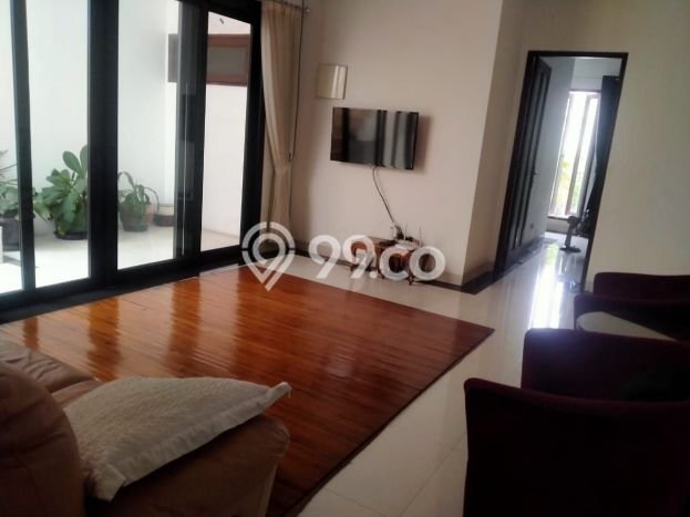 Rumah Elit Modern Tanpa Renovasi di Pondok Indah Jakarta Selatan Rumah Elit Modern Tanpa Renovasi di Pondok Indah Jakarta Selatan