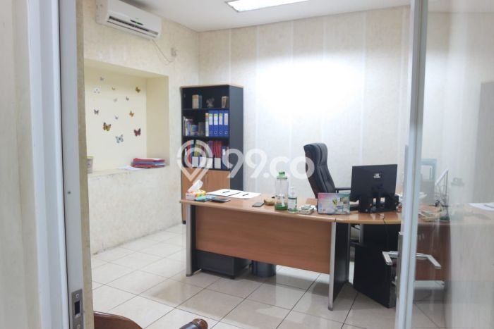 Ruko Dijual di Prime Area Jakarta Selatan Luas 700m2 Ruko Dijual di Prime Area Jakarta Selatan Luas 700m2