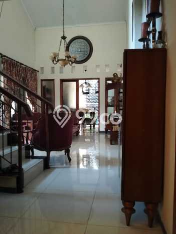 Rumah Mewah LB 250m2 Siap Huni Desain Elegan di Cipete, Jakarta Selatan Rumah Mewah LB 250m2 Siap Huni Desain Elegan di Cipete, Jakarta Selatan