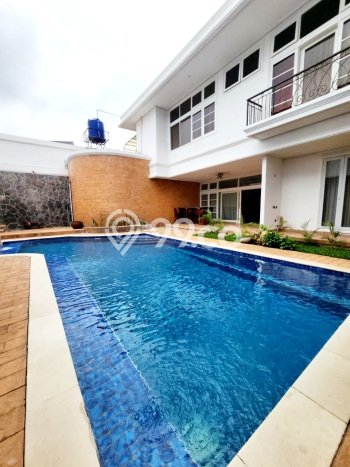 Rumah Luxury Modern Tanpa Renovasi di Pondok Indah Jakarta Selatan Rumah Luxury Modern Tanpa Renovasi di Pondok Indah Jakarta Selatan