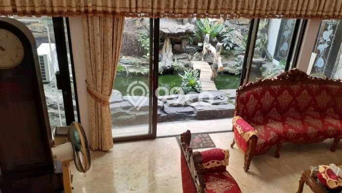 Dijual Hunian Mewah dengan Fasilitas Sekitar Komplit di Tebet, Jakarta Selatan Dijual Hunian Mewah dengan Fasilitas Sekitar Komplit di Tebet, Jakarta Selatan