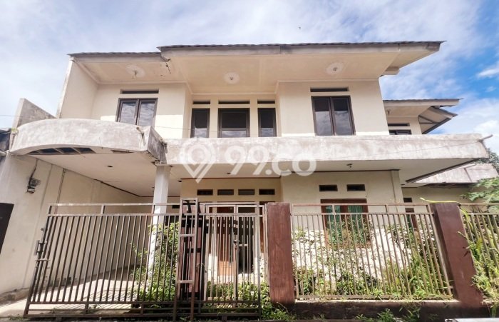 Dijual Rumah 8 Kamar Lokasi Strategis Bagus dan Strategis di Lembursitu Dijual Rumah 8 Kamar Lokasi Strategis Bagus dan Strategis di Lembursitu