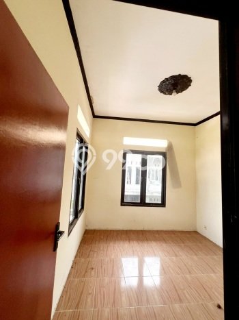 Dijual Rumah 8 Kamar Lokasi Strategis Bagus dan Strategis di Lembursitu Dijual Rumah 8 Kamar Lokasi Strategis Bagus dan Strategis di Lembursitu