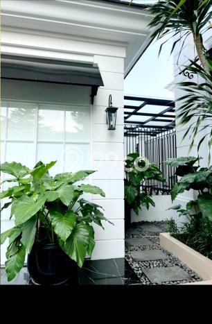 Hunian Elit LB 1050m2 Siap Pakai Desain Elegan di Lebak Bulus, Jakarta Selatan Hunian Elit LB 1050m2 Siap Pakai Desain Elegan di Lebak Bulus, Jakarta Selatan