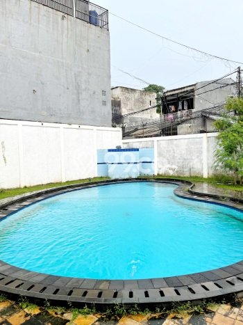 Rumah Mewah LB 1000m2 Siap Pakai Desain Elegan di Kemang, Jakarta Selatan Rumah Mewah LB 1000m2 Siap Pakai Desain Elegan di Kemang, Jakarta Selatan