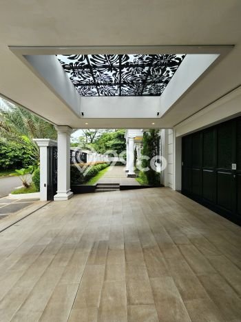 Rumah Elit LB 900m2 Siap Pakai Desain Elegan di Pondok Indah, Jakarta Selatan Rumah Elit LB 900m2 Siap Pakai Desain Elegan di Pondok Indah, Jakarta Selatan