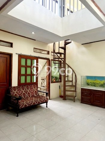Dijual Rumah 8 Kamar Lokasi Strategis Bagus dan Strategis di Lembursitu Dijual Rumah 8 Kamar Lokasi Strategis Bagus dan Strategis di Lembursitu
