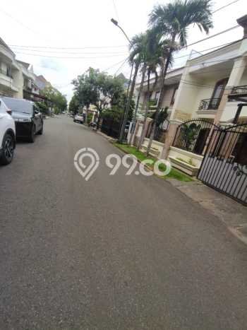 Hunian Mewah Siap Huni LT 220m2 di Kelapa Gading, Jakarta Utara Hunian Mewah Siap Huni LT 220m2 di Kelapa Gading, Jakarta Utara