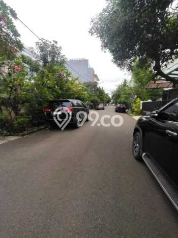 Hunian Mewah Siap Huni LT 220m2 di Kelapa Gading, Jakarta Utara Hunian Mewah Siap Huni LT 220m2 di Kelapa Gading, Jakarta Utara
