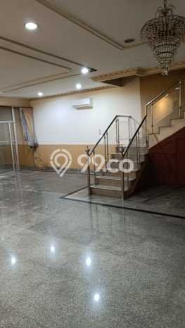 Hunian Mewah Siap Huni LT 220m2 di Kelapa Gading, Jakarta Utara Hunian Mewah Siap Huni LT 220m2 di Kelapa Gading, Jakarta Utara