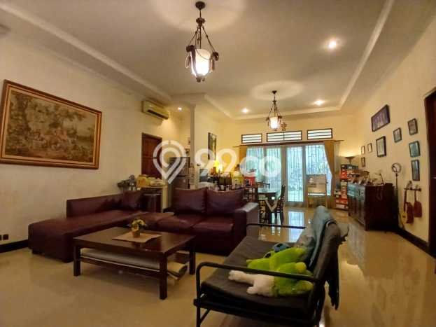 Hunian Mewah LB 500m2 Siap Huni Desain Elegan di Cirendeu, Jakarta Selatan Hunian Mewah LB 500m2 Siap Huni Desain Elegan di Cirendeu, Jakarta Selatan