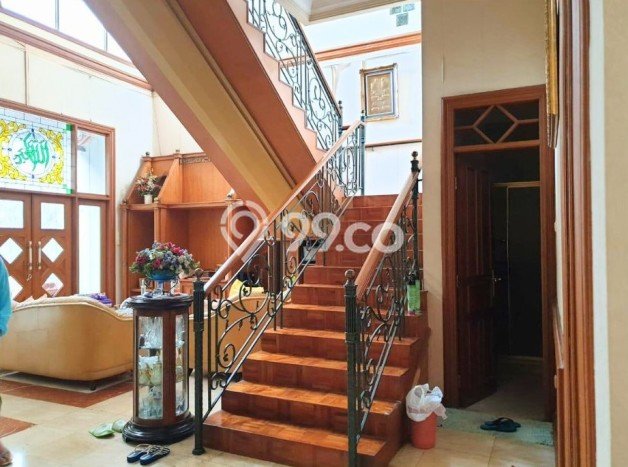 Siap Huni Rumah Mewah 4 Kamar di Kebayoran Baru Dekat ke Mana Pun Siap Huni Rumah Mewah 4 Kamar di Kebayoran Baru Dekat ke Mana Pun